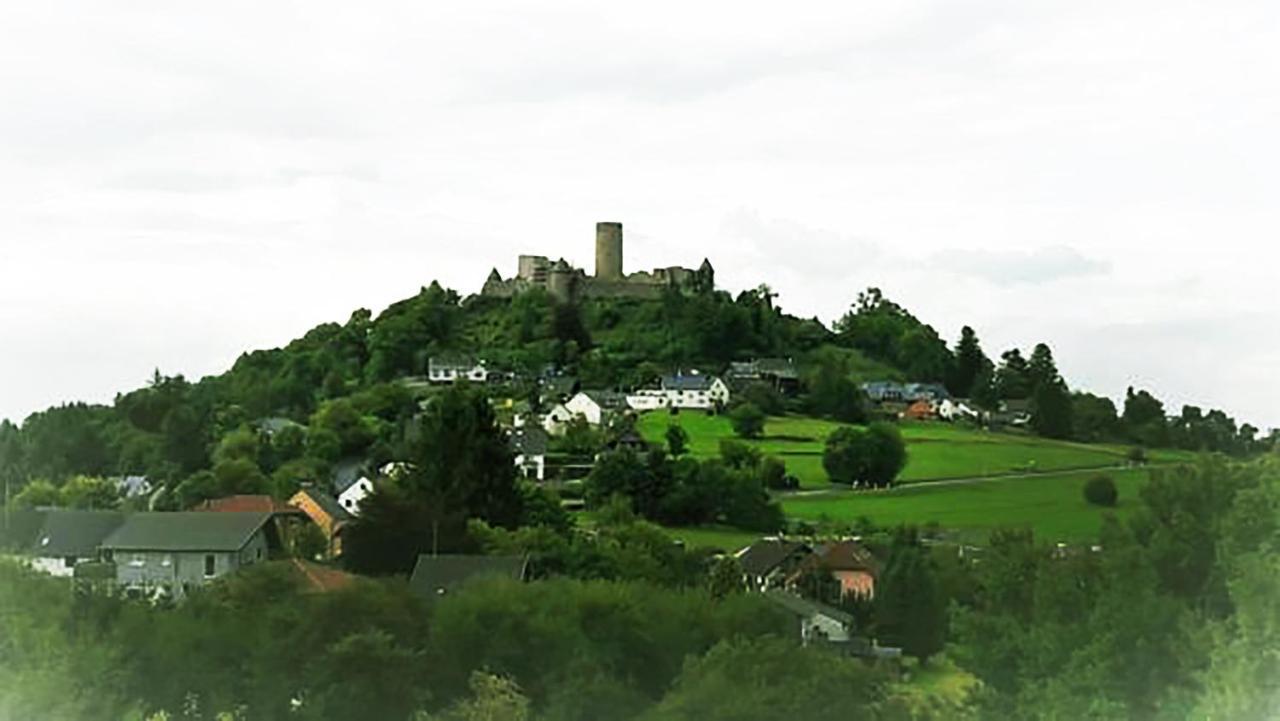 Hotel Df Am Ring Nuerburg Extérieur photo